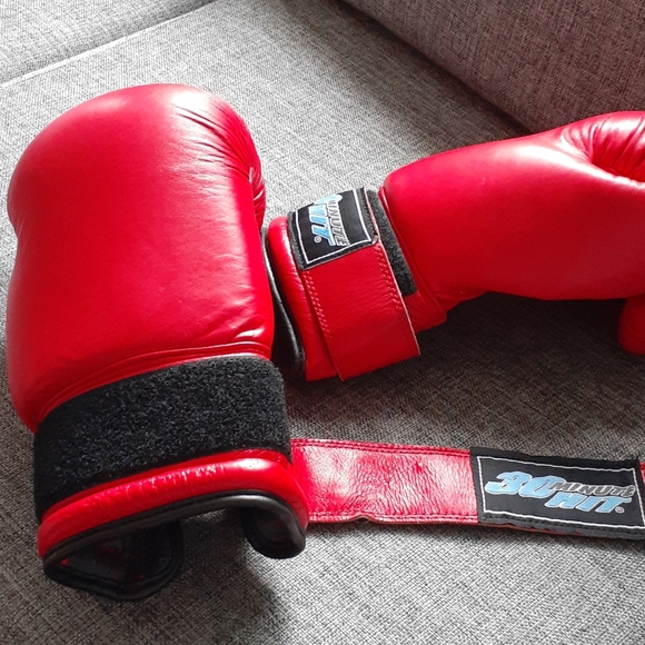 Fitness/Sport Boxing kit - IN PERFECT CONDITION! - Picture 4 of 11